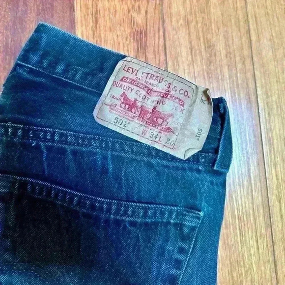 Levi’s |  Women’s black 501 jeans size 34/30 like new - Picture 2 of 6